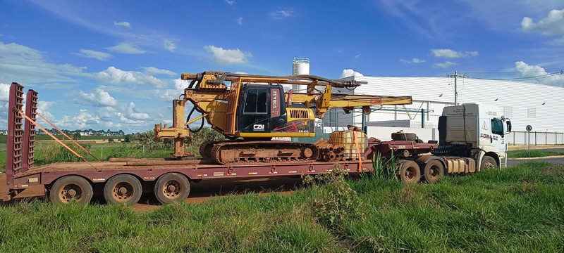 Imagem ilustrativa de Empresa de transporte de máquinas pesadas